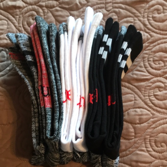 NEW Hanes Men’s Crew Socks (6 pair) - Picture 3 of 4